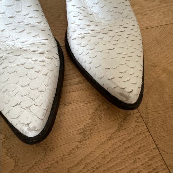 Matisse - Caty White Leather Pointed Toe Snakeskin Ankle Boots in White & Black - Picture 4 of 8